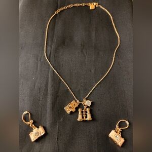 NEW IN BOX UNIQUE WITH PHOTOGRAPHY CAMERAS EARRINGS & CHAIN PENDANTS